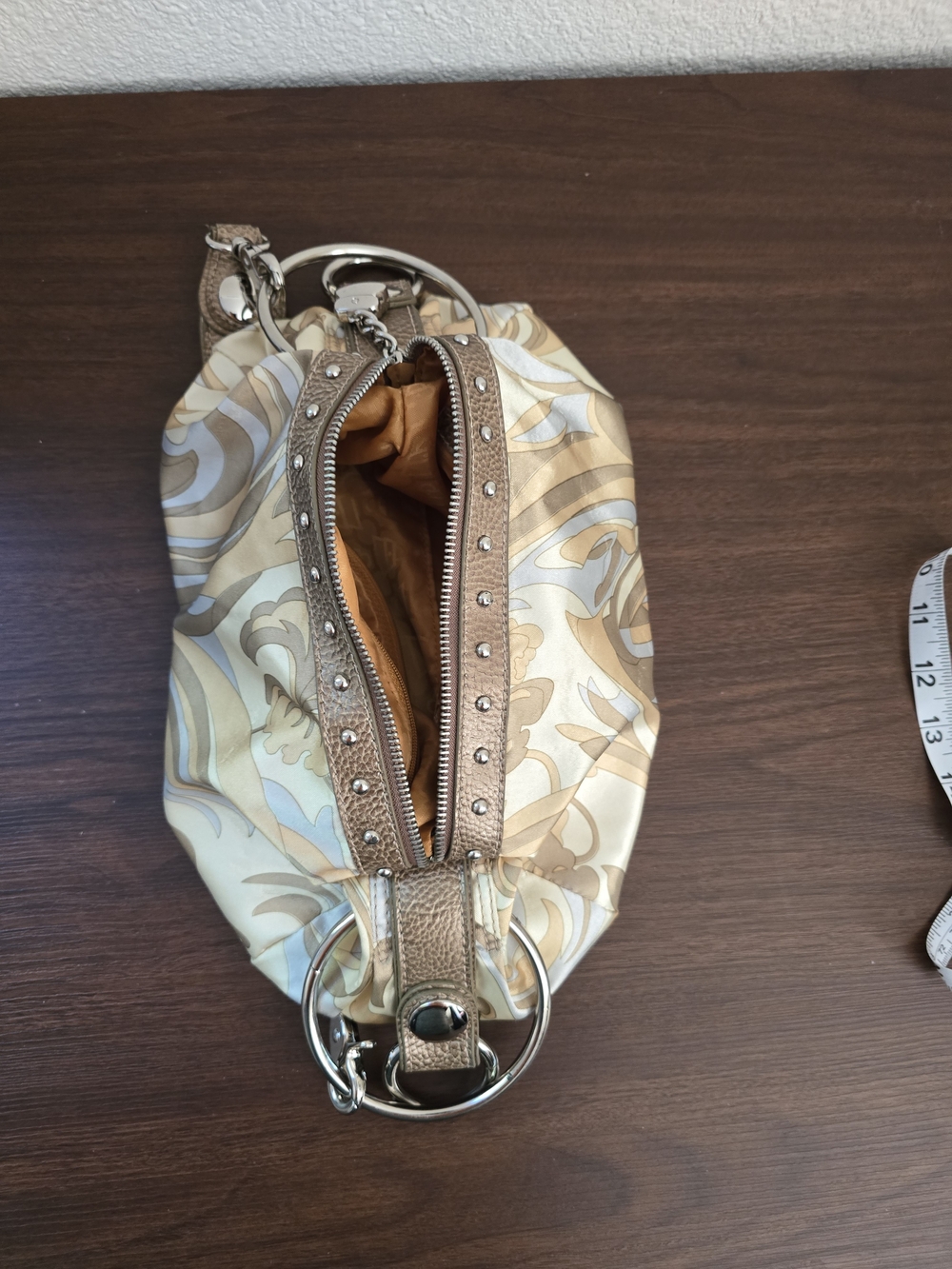 Kathy Van Zeeland Beige Cream Patterned Shoulder Bag with Metallic Trim - Picture 10 of 16